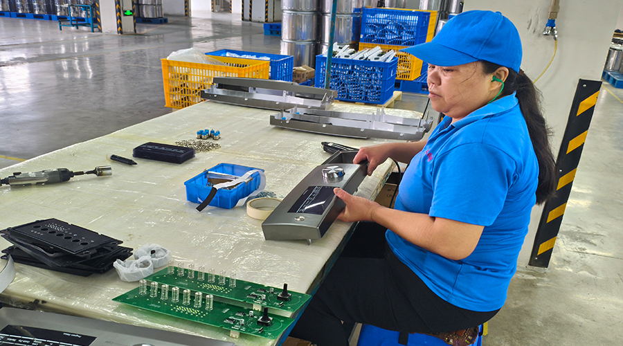 品質源于嚴苛測試，金環(huán)電器的實驗室保障