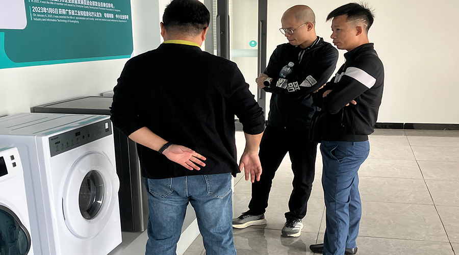 越南客戶到訪金環(huán)電器，現(xiàn)場拍板定合作