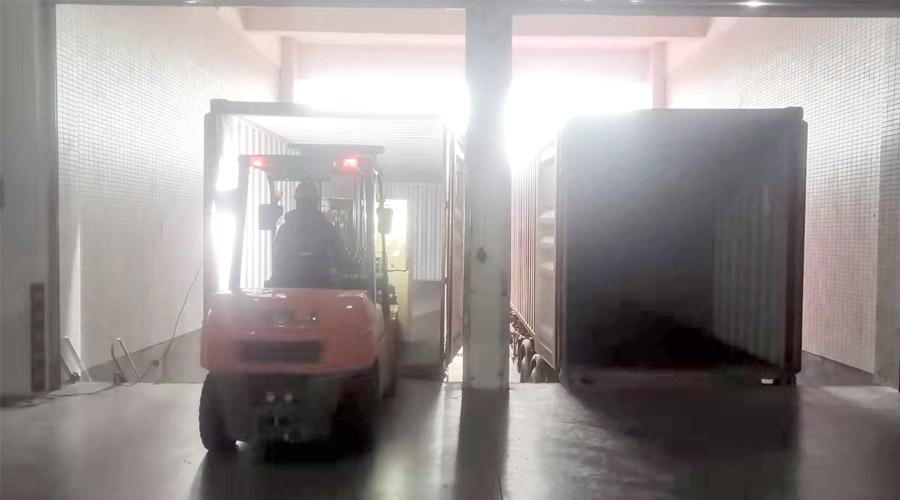 齊心協(xié)力為客戶！春節(jié)期間金環(huán)電器人員加班加點發(fā)貨